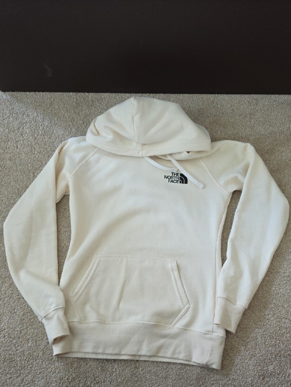 The North Face Cream Crewneck with Camo Logo - Picture 2 of 3